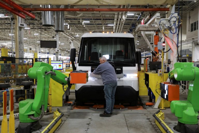 A five-point plan to help Canada’s auto sector survive the Trump era