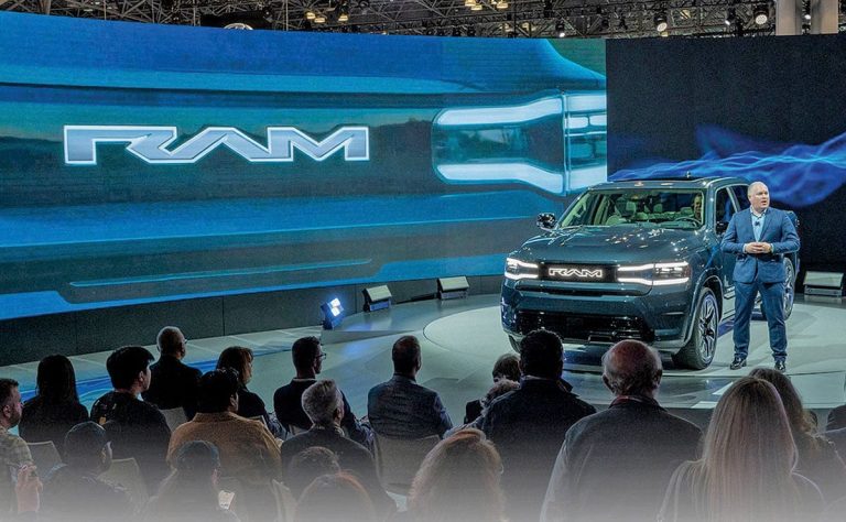 Automotive NewsStellantis delays electrified pickups at Sterling Heights AssemblyStellantis has further pushed out the launch of the first battery electric Ram pickup truck as automakers shuffle product strategies in….2 days ago